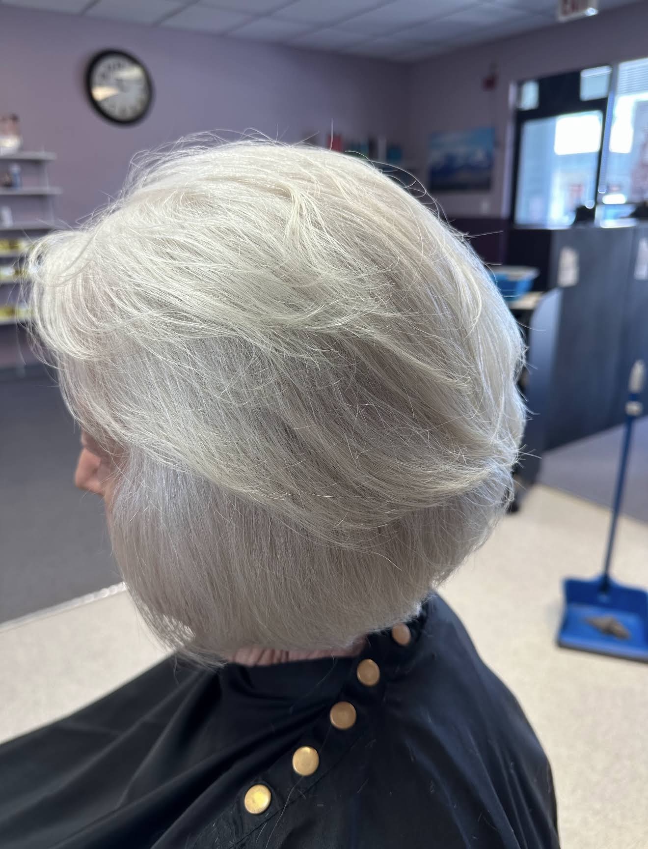 Short white layered hairstyle